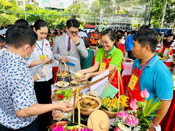 Nhấn vào ảnh để phóng to